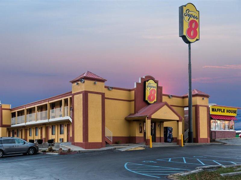 Super 8 By Wyndham Indianapolis-southport Rd 2*