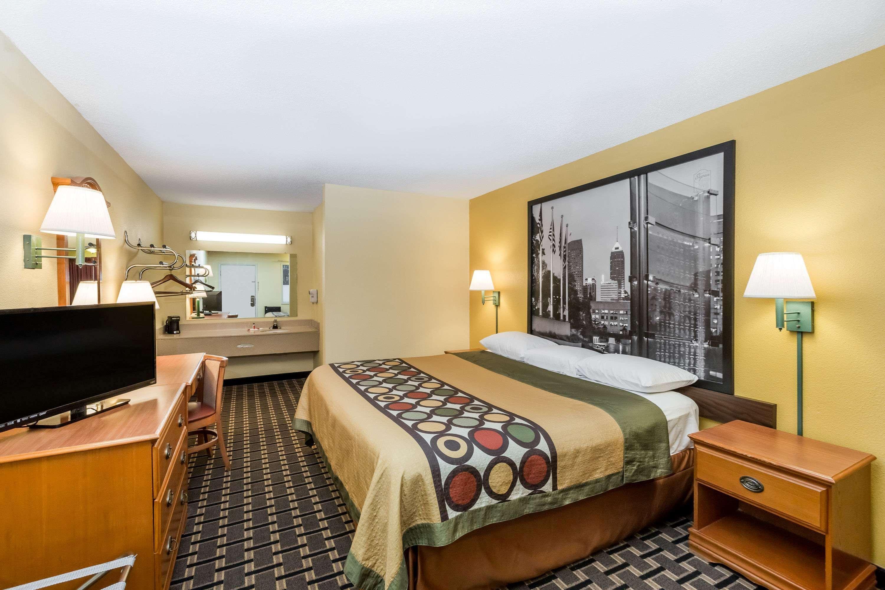 Super 8 By Wyndham Indianapolis-southport Rd Motel Indianápolis