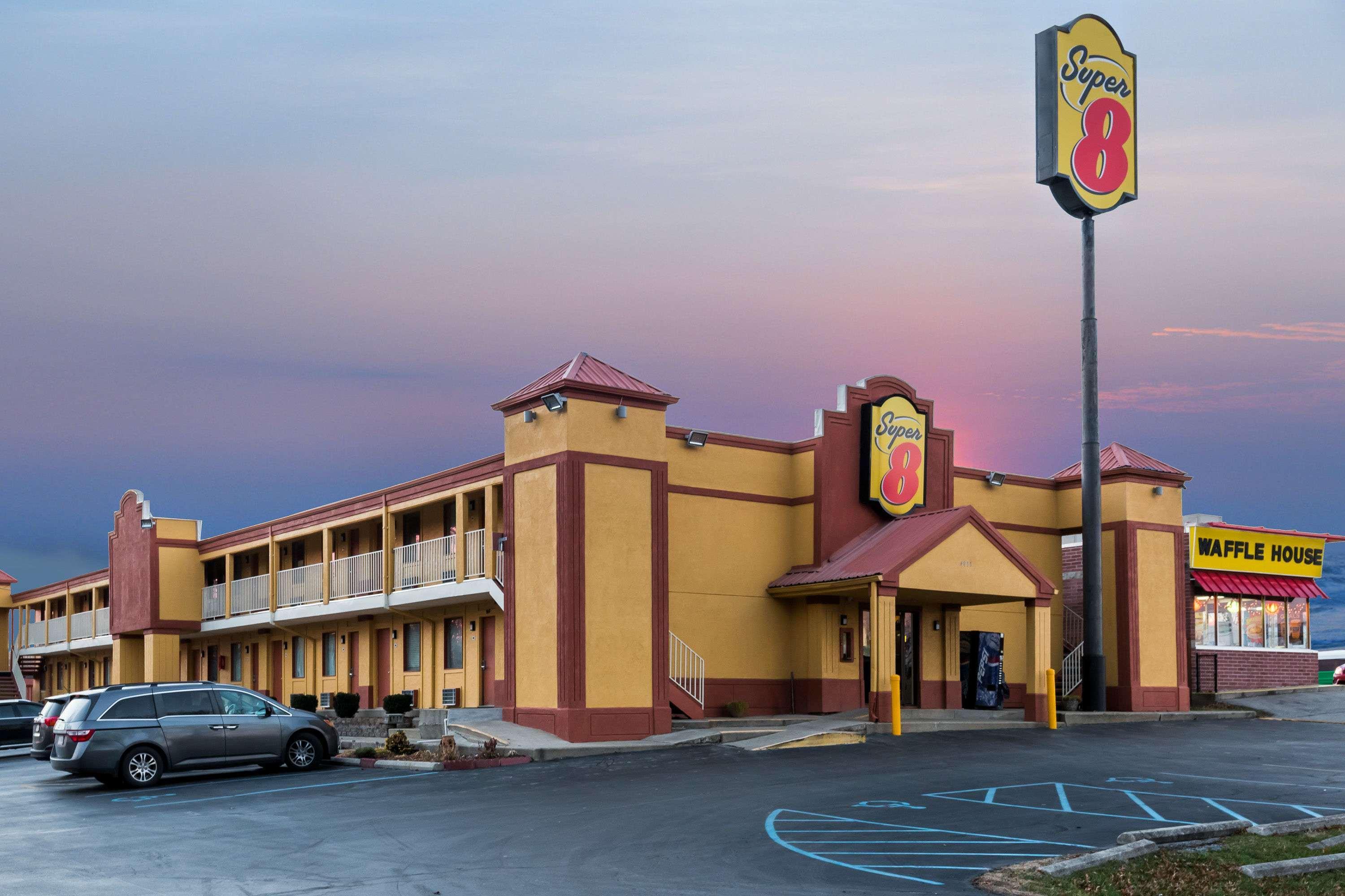 Super 8 By Wyndham Indianapolis-southport Rd Indianápolis