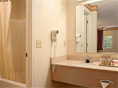 Super 8 By Wyndham Indianapolis-southport Rd Motel Indianápolis